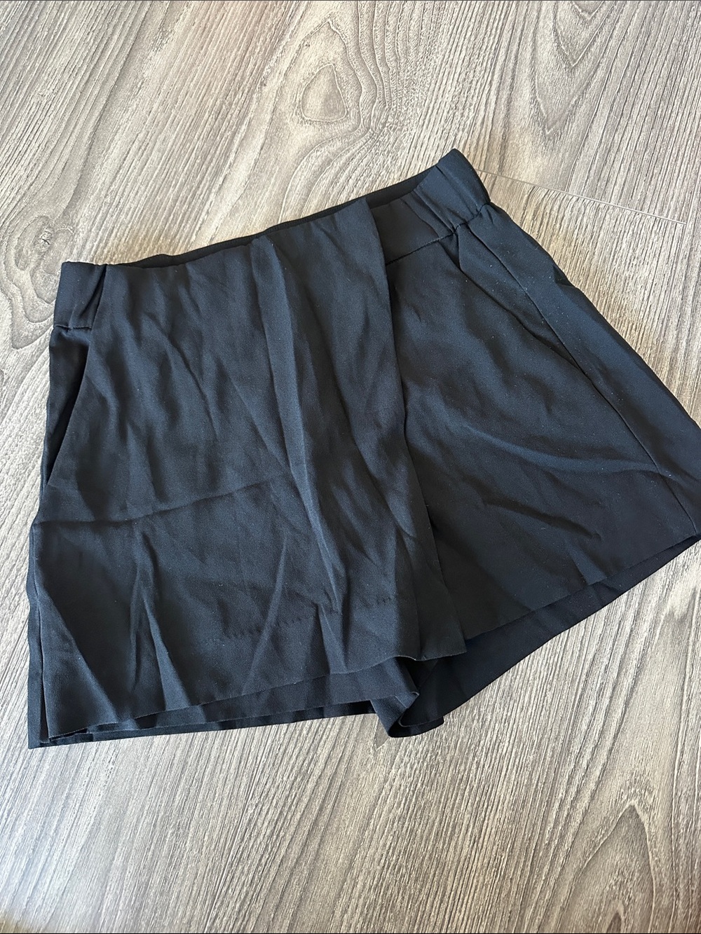 Babaton Skort - Black